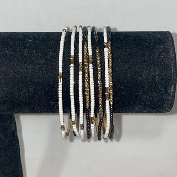 8 Beaded Bangle Bracelets - Picture 2 of 3